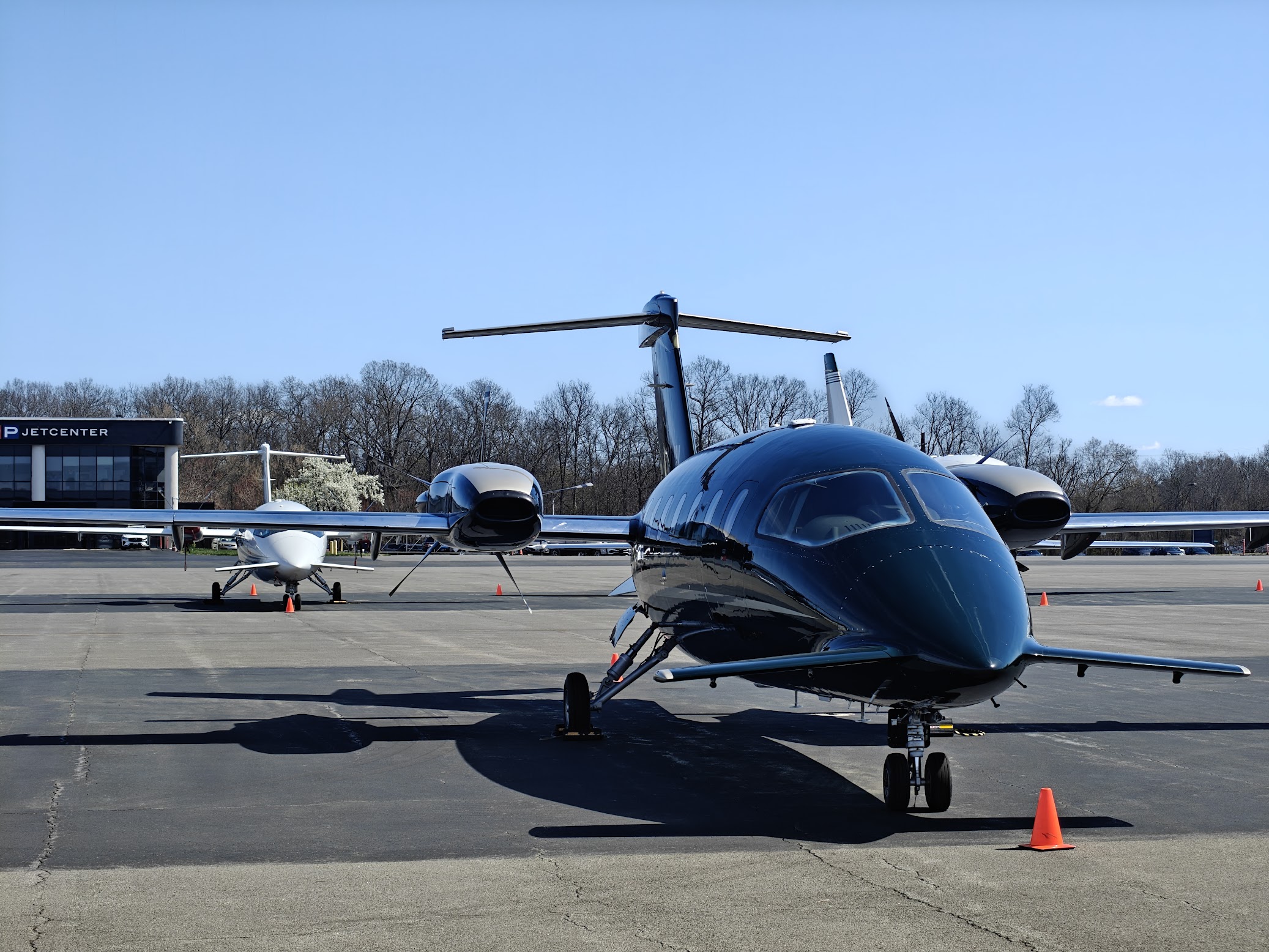 Piaggio and Jets on ramp.jpg