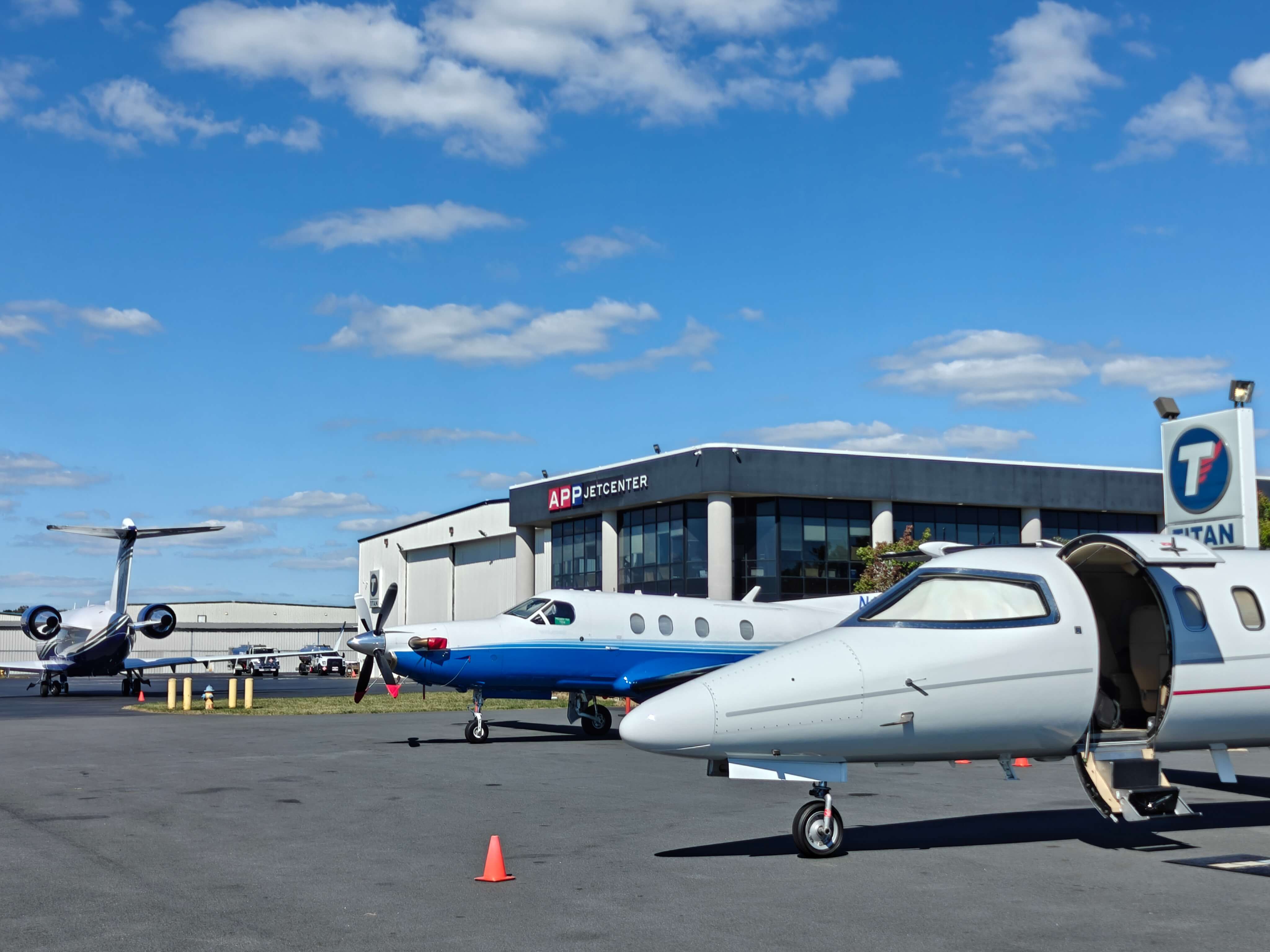 App Jet Center FBO